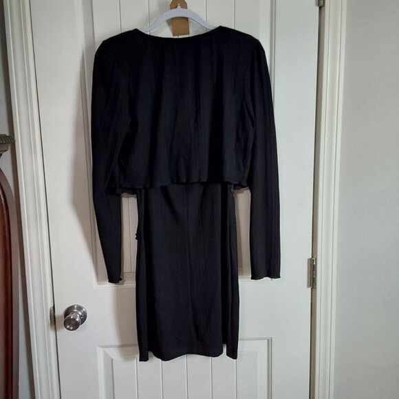 NWT - Picture 3 of 3